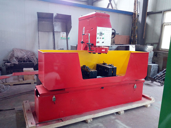 Cylinder body cover surface grinding-milling machine1